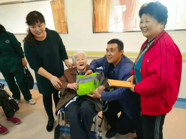 屏幕快照 2018-11-17 13.41.37.png 屏幕快照 2018-11-17 13.41.37.png