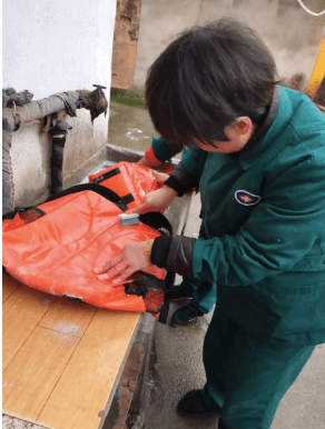 屏幕快照 2019-01-24 13.40.28.png 屏幕快照 2019-01-24 13.40.28.png