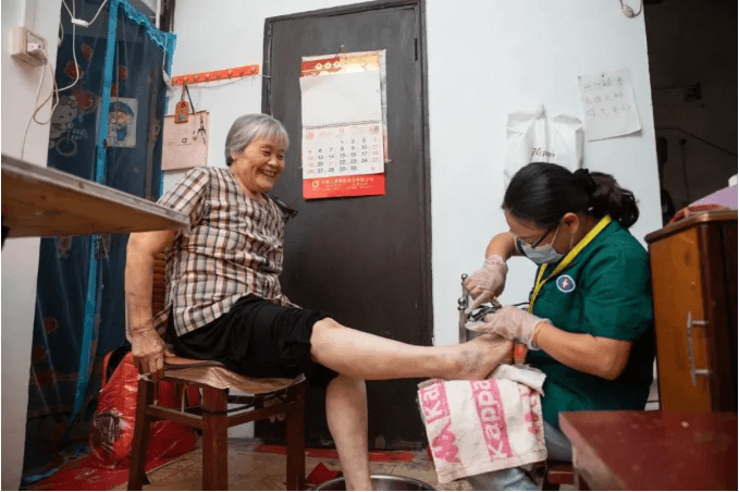 为爱而行，温馨呵护！