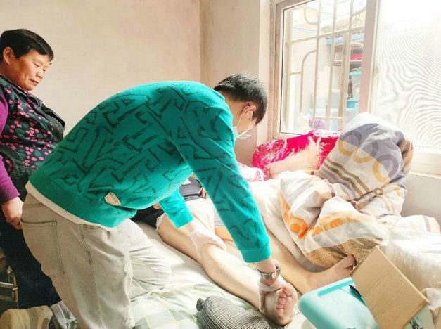 龙城有大爱，长护显关怀