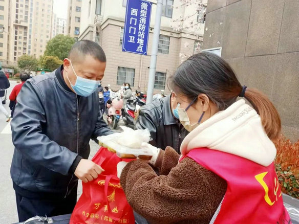 疫情之下，为老助餐“不打烊”