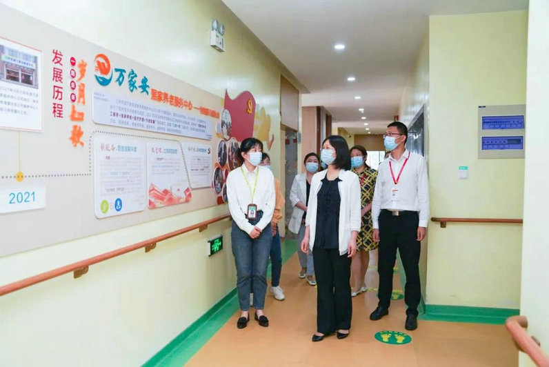 市委老干部局调研我区老干部工作