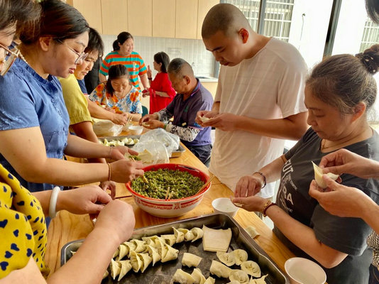新桥爱立方 | 包馄饨习技能